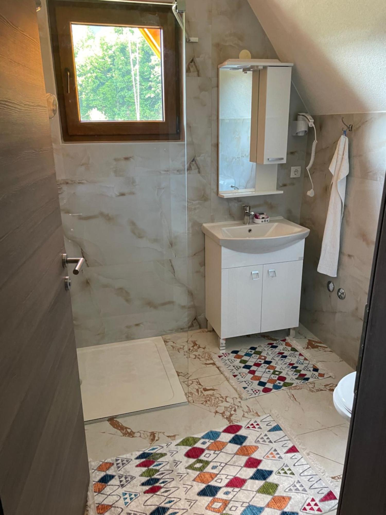 Zolaci Bungalow House - 5 Rooms מראה חיצוני תמונה