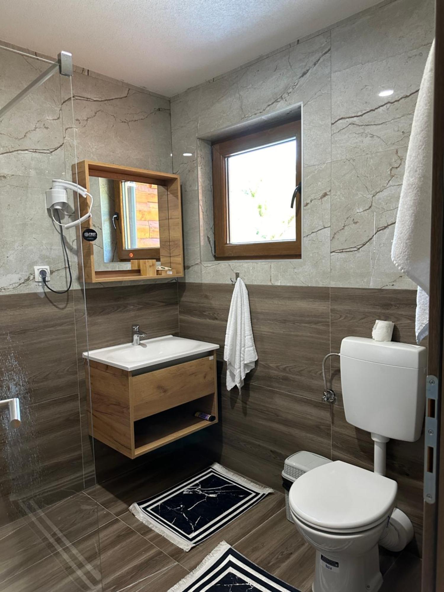 Zolaci Bungalow House - 5 Rooms מראה חיצוני תמונה